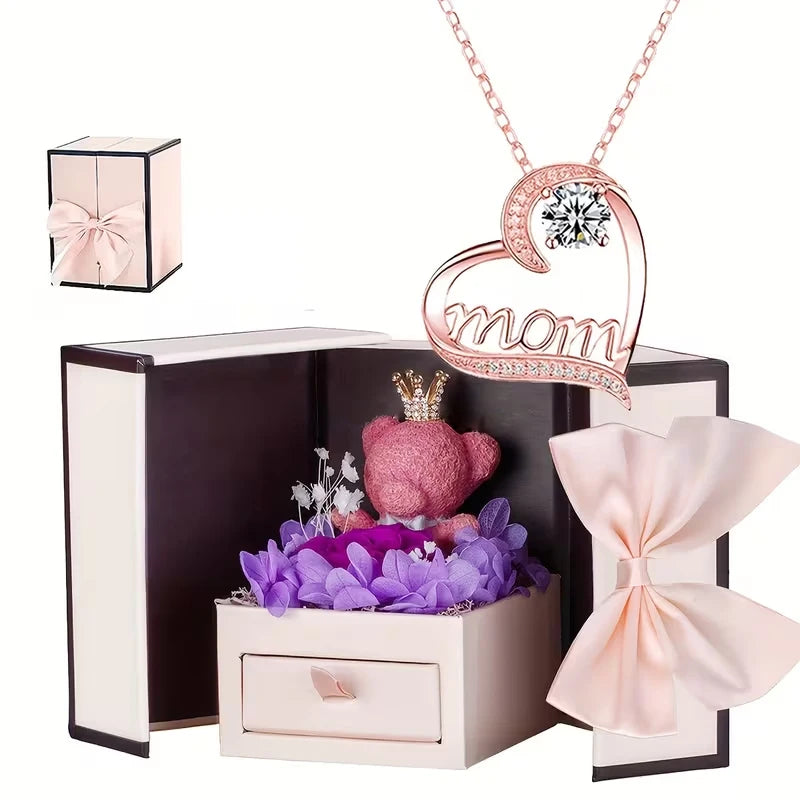 Collar “Mom” con Caja Regalo Premium y Osito – Regalo para Mamá